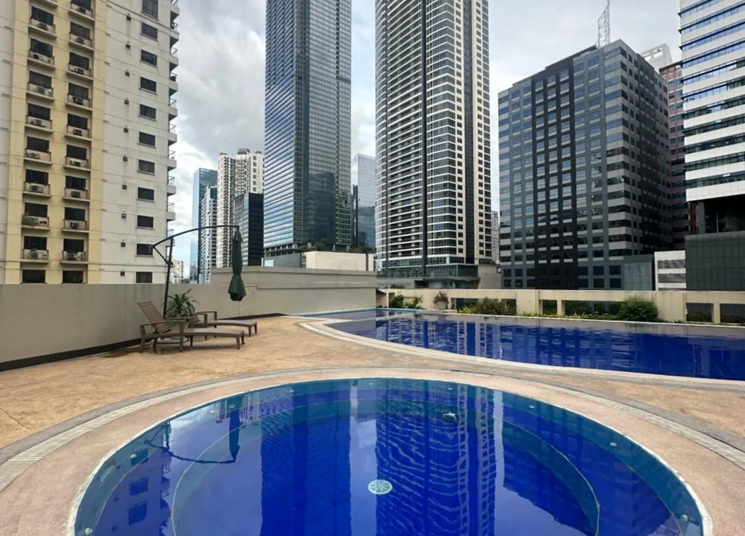 Hotel Affordable Staycation Airbnb Bgc Makati City